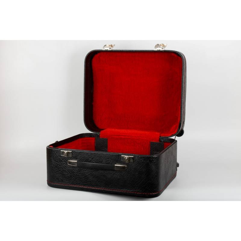 Accordion Hard Case with Wheels