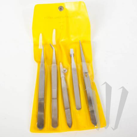 Набор плоскогубцев